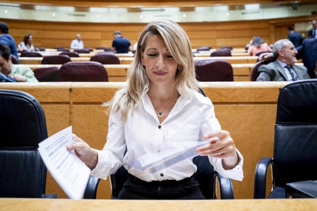 La vicepresidenta segunda y ministra de Trabajo, Yolanda Díaz, durante una sesión de control al Gobierno en el Senado, a 10 de junio de 2025, en Madrid (España).