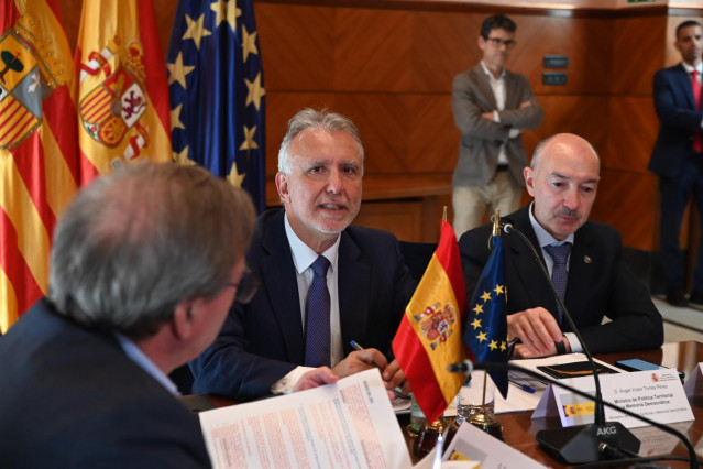 El ministro de Política Territorial y Memoria Democrática, Ángel Víctor Torres, preside la reunión del Consejo Territorial de Memoria Democrática, a 10 de junio de 2025, en Zaragoza (España).