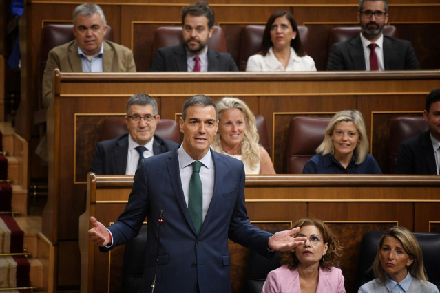 El presidente del Gobierno, Pedro Sánchez, interviene durante una sesión de control al Gobierno, en el Congreso de los Diputados, a 11 de junio de 2025, en Madrid (España).