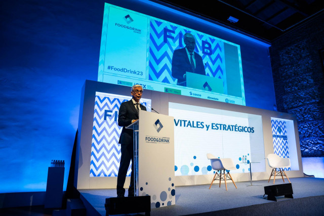 Archivo - El presidente de la Federación Española de Industrias de Alimentación y Bebidas (FIAB), Ignacio Silva, interviene durante la inauguración del Food & Drink Summit 2023