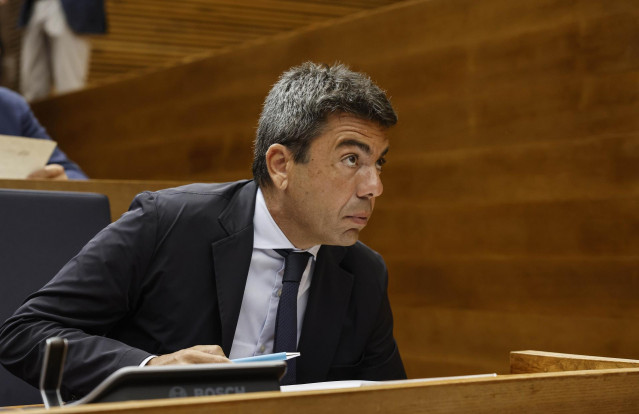 El 'president' de la Generalitat, Carlos Mazón, en la sesión de control