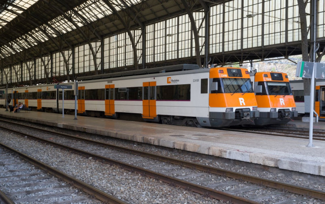La gratuidad del transporte público a menores de 15 años y el billete único de Cercanías arranca en julio.