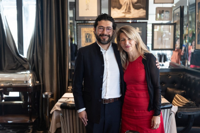 La vicepresidenta segunda y ministra de Trabajo, Yolanda Díaz, con el secretario de Trabajo y Previsión Social de México, Marath Bolaños