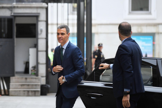 El presidente del Gobierno, Pedro Sánchez, a su llegada a una sesión de control al Gobierno, en el Congreso de los Diputados, a 11 de junio de 2025, en Madrid (España).