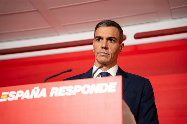 El presidente del Gobierno y Secretario General del PSOE, Pedro Sánchez, durante una rueda de prensa, en la sede del PSOE en Ferraz, a 12 de junio de 2025, en Madrid (España). Sánchez comparece después de que el secretario de organización del PSOE haya pr