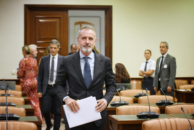 El presidente ejecutivo de Telefónica, Marc Murtra, a su llegada a la compareciencia ante la Comisión Mixta de Seguridad Nacional, en el Congreso de los Diputados, a 12 de junio de 2025, en Madrid (España). Murtra comparece para a informar sobre las línea