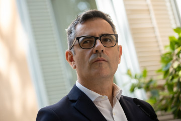El ministro de la Presidencia, Justicia y Relaciones con las Cortes, Félix Bolaños, preside el acto de presentación de las 'Becas Seré' para la preparación de oposiciones a los altos cuerpos de l