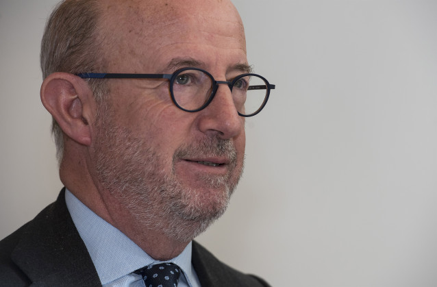 Archivo - Emilio Saracho, expresidente de Banco Popular