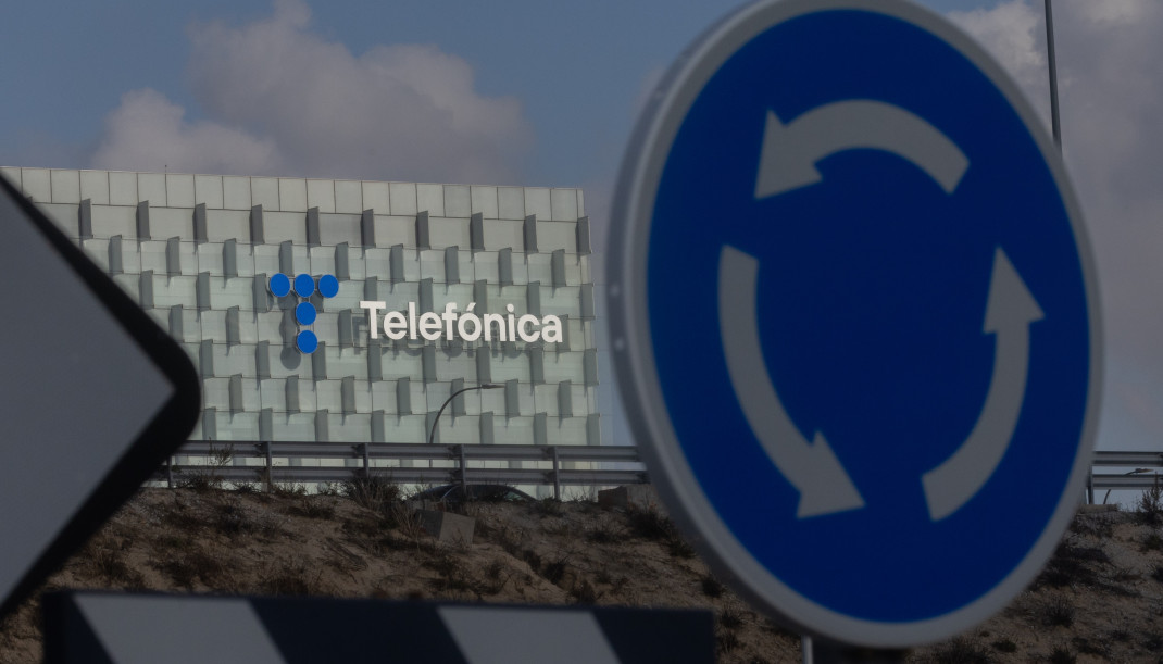 Archivo - Fachada de la sede de Telefónica, a 7 de noviembre de 2024, en Madrid (España).