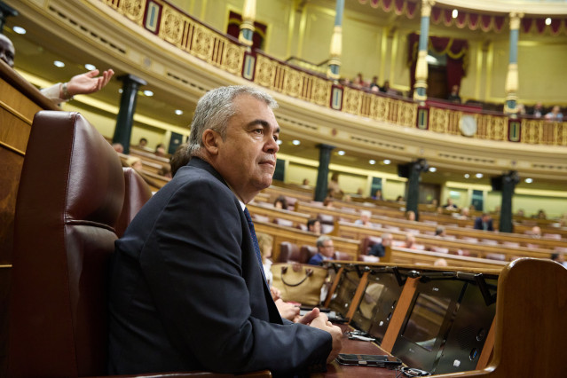 El ex secretario de Organización del PSOE Santos Cerdán durante una sesión plenaria en el Congreso de los Diputados, a 12 de junio de 2025, en Madrid (España)