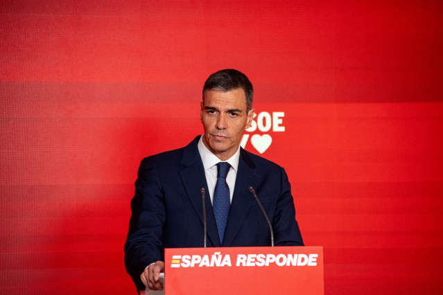El presidente del Gobierno y Secretario General del PSOE, Pedro Sánchez, durante una rueda de prensa, en la sede del PSOE en Ferraz, a 12 de junio de 2025, en Madrid (España).