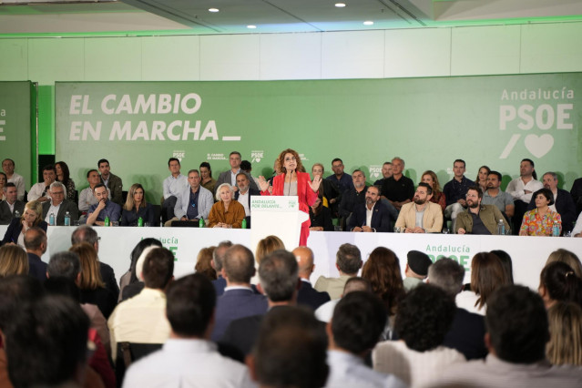 Archivo - La secretaria general del PSOE-A, María Jesús Montero, interviene ante el Comité Director del PSOE-A. (Foto de archivo).