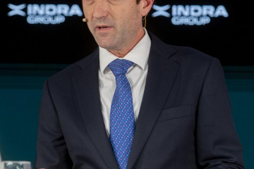 Archivo - El presidente de Indra Group, Ángel Escribano, durante una rueda de prensa, en la sede de Indra, a 26 de febrero de 2025, en Madrid (España)
