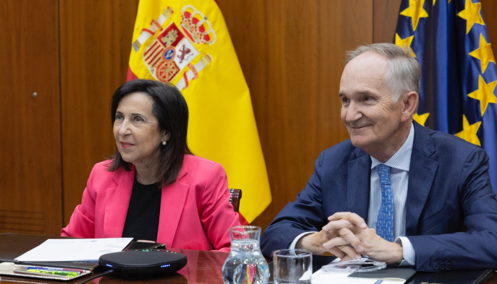 El ministerio de Defensa reitera el compromiso de España con Ucrania, manteniendo su apoyo con el envío de material esencial y asistencia humanitaria.