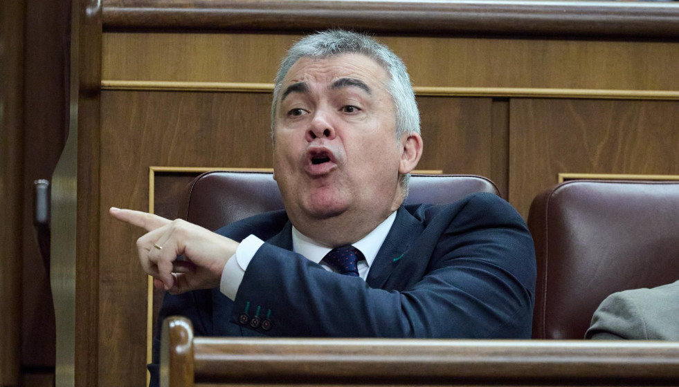 El secretario de Organización del PSOE, Santos Cerdán, durante una sesión plenaria en el Congreso de los Diputados, a 12 de junio de 2025, en Madrid (España).