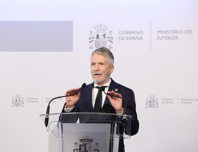 El ministro del Interior, Fernando Grande-Marlaska, preside la toma de posesión de la nueva secretaria de Estado de Seguridad, Aina Calvo
