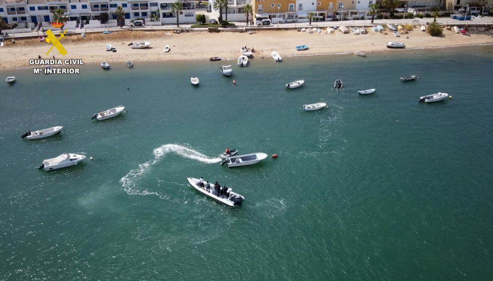 Archivo - Operación de la  Guardia Civil, en coordinación con la Guarda Nacional Republicana de Portugal (GNR) y Capitanía Marítima de Huelva  para el control de documentación de embarcaciones qu