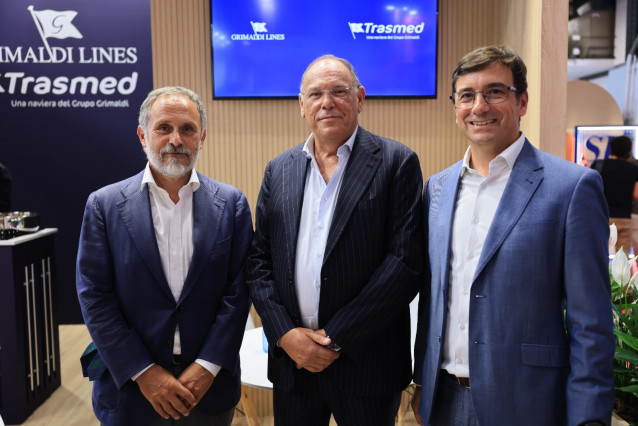 El consejero delegado de Grimaldi Logística España, Mario Massarotti; el consejero delegado de Trasmed, Ettore Morace; y el director de Relaciones Institucionales de Grupo Grimaldi en España, Miguel Pardo.