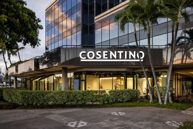 Archivo - Fachada del nuevo 'Cosentino City' de Honolulu, ubicado en el edificio Waterfront Plaza, en la isla de O'ahu (Hawái).
