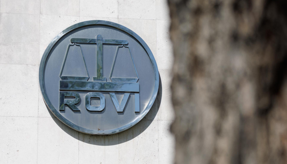 Archivo - Fachada de la sede de Laboratorios Farmacéuticos Rovi, en Madrid (España)