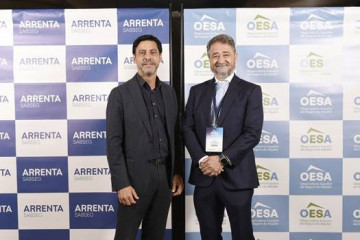 (I-D): Javier Martín, Director General De Vivienda Y Suelo Del Ministerio De Vivienda Y Agenda Urbana, Y Javier Íscar, Presidente De OESA, En La Inauguración De La VII Jornada De OESA.