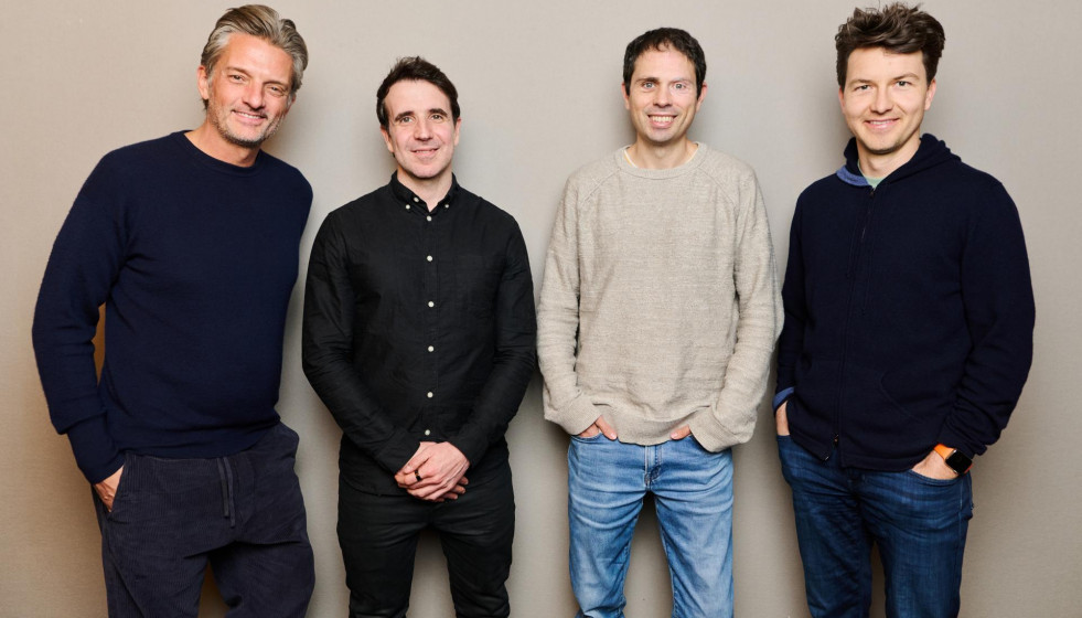 De Izquierda a derecha: Thibaut Ceyrolle, cofundador y CRO d’Aries Global; Marc Caballé, cofundador y CEO de Hubtype; Eric Marcos, cofundador y CTO; t Michael Mitterlehner, cofundador y CEO d’Ari
