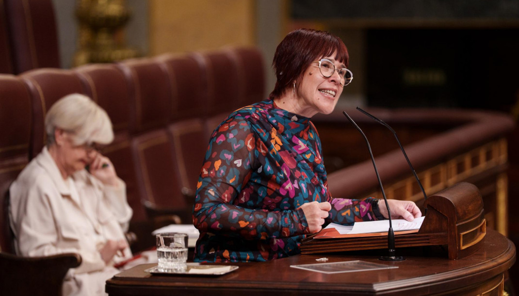 Archivo - La portavoz de Compromis en el Congreso, Águeda Micó, interviene durante una sesión de control al Gobierno, en el Congreso de los Diputados, a 14 de mayo de 2025, en Madrid (España).