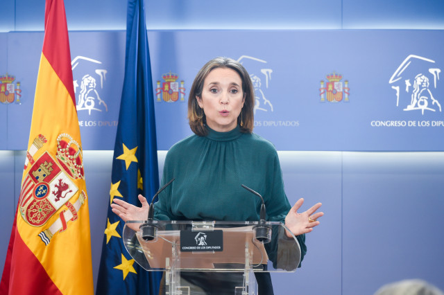 Archivo - La secretaria del PP, Cuca Gamarra, ofrece una rueda de prensa tras la reunión de Feijóo con sindicatos de Policía y Guardia Civil tras el pacto de PSOE-Junts, en el Congreso de los Diputados, a 10 de marzo de 2025, en Madrid (España).