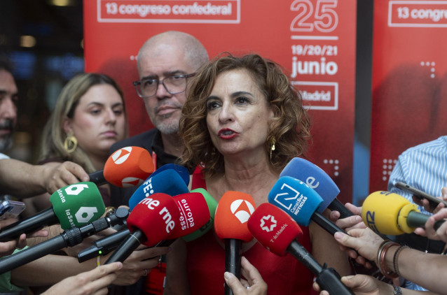 La vicepresidenta primera y ministra de Hacienda, María Jesús Montero, ofrece declaraciones tras el 13º Congreso Confederal de CCOO, en el Marriott Auditorium Hotel & Conference Center, a 19 de junio de 2025, en Madrid (España). Comisiones Obreras celebra