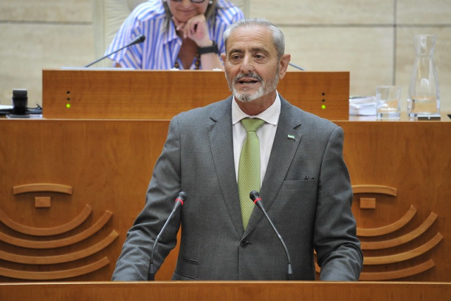 El diputado del PP Bibiano Serrano durante su intervención en el pleno de este pasado jueves en la Asamblea