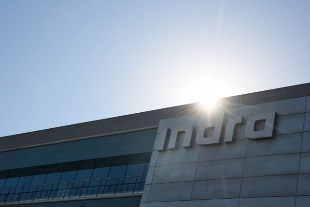 Archivo - Fachada de la sede de Indra, en la calle Avenida de Bruselas 35, a 8 de agosto de 2022, en Madrid (España). Presidida por Marc Murtra, Indra es una empresa multinacional española que ofrece servicios de consultoría sobre transporte, defensa, ene