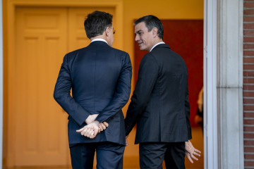 Archivo - El presidente del Gobierno, Pedro Sánchez, recibe al secretario general de la OTAN, Mark Rutte, en el Complejo de la Moncloa, a 27 de enero de 2025, en Madrid.