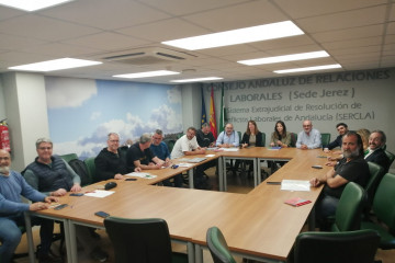 EuropaPress 6666153 representantes ccoo patronal fedejerez sede sercla firmar nuevo convenio