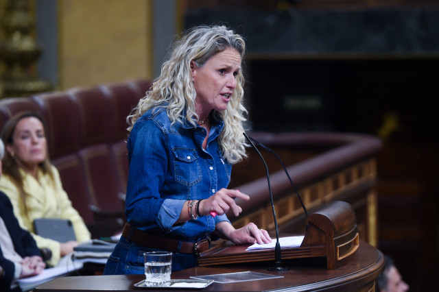 Archivo - La diputada del PSOE Montse Mínguez durante un pleno en el Congreso de los Diputados, a 29 de octubre de 2024, en Madrid (España).