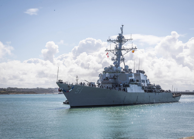 Archivo - El destructor con misiles guiados 'USS Arleigh Burke' en la base de Rota en una imagen de archivo.