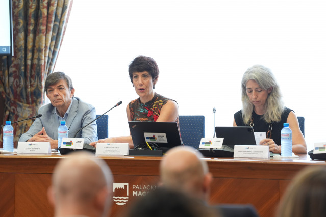 La ministra de Inclusión, Seguridad Social y Migraciones, Elma Saiz, en la UIMP