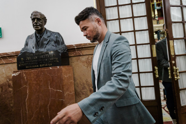 El diputado de ERC, Gabriel Rufián, durante la celebración en el Congreso de los Diputados de una sesión plenaria, a 19 de junio de 2025, en Madrid (España).