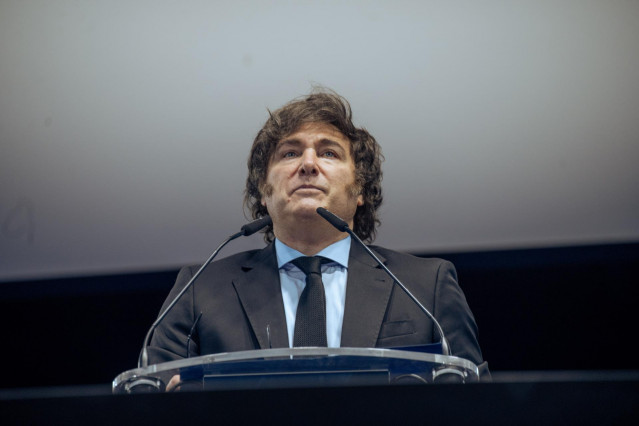 El presidente de Argentina, Javier Milei, interviene durante la última jornada del Madrid Economic Forum, en el Palacio de Vistalegre, a 8 de junio de 2025, en Madrid (España).