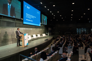 Archivo - El presidente de Mutualidad de la Abogacía, Enrique Sanz Fernández-Lomana, durante el IV Encuentro Económico-Asegurador-