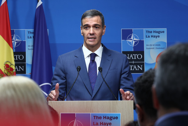El presidente del Gobierno, Pedro Sánchez,  ofrece una rueda de prensa durante la segunda jornada de la Cumbre de la OTAN, a 25 de junio de 2025, en La Haya (Países Bajos).