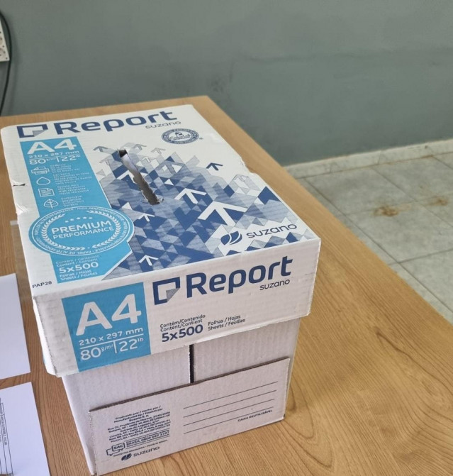 Imagen de la urna utilizada para las votaciones del preacuerdo en la asamblea de los trabajadores de Azucarera La Bañeza (León).