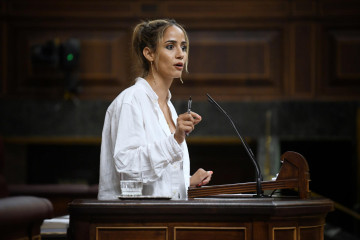 La diputada de Sumar Tesh Sidi durante una sesión plenaria en el Congreso de los Diputados, a 24 de junio de 2025, en Madrid (España).