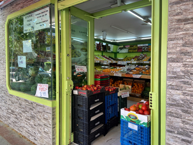 Archivo - Una frutería