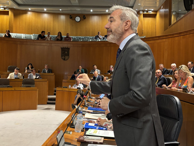 Jorge Azcón es el presidente de la Comunidad Autónoma de Aragón.
