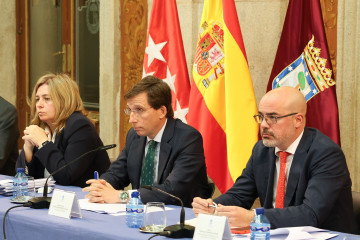 Archivo - (I-D) La vicealcaldesa de Madrid, Inmaculada Sanz; el alcalde de Madrid, José Luis Martínez-Almeida, y el delegado del Gobierno en la Comunidad de Madrid, Francisco Martín, durante el Con