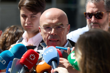 Archivo - El coordinador jurídico de VOX, Jorge Buxadé, ofrece declaraciones a los medios
