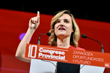 La ministra de Educación, Formación Profesional y Deportes y secretaria general del PSOE de Aragón, Pilar Alegría, interviene durante la clausura del 10º Congreso Provincial del PSOE Zaragoza, en