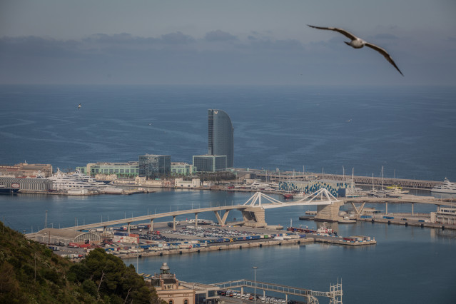 Archivo - Vista aérea del área PIF del Puerto de Barcelona.
