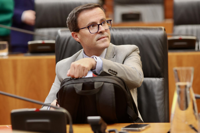 El diputado del PSOE, Miguel Ángel Gallardo, el pasado jueves, en el Debate sobre el Estado de la Región en la Asamblea de Extremadura.