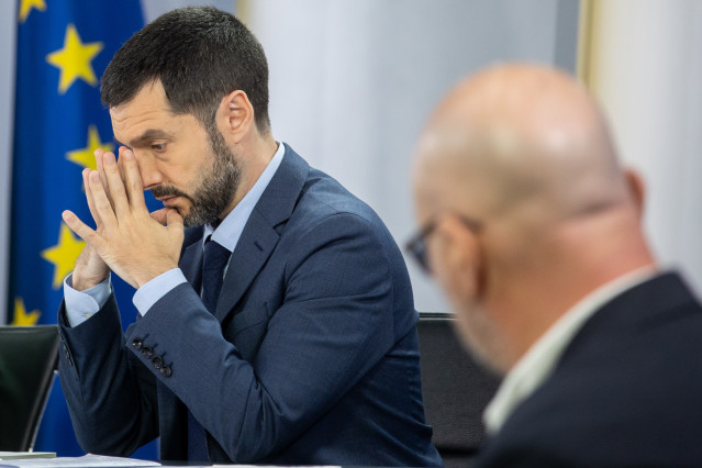 El ministro de Derechos Sociales, Consumo y Agenda 2030, Pablo Bustinduy, tras el Consejo de Ministros
